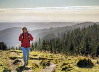 Choosing Your Ideal Hiking Jacket of Your Journey Choosing Your Ideal Hiking Jacket of Your Journey