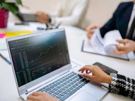 girl working on laptop