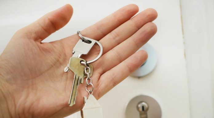 Real Estate Investing: 4 Things to Know Before Buying Into Real Estate real estate