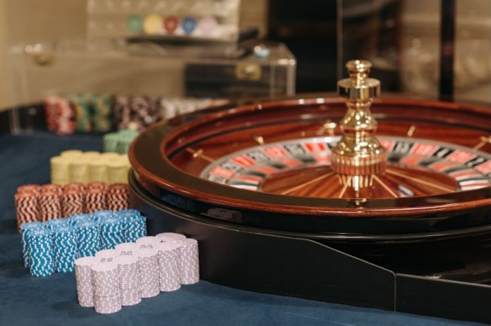 Advantages of PayPal online casinos over traditional casinos Advantages of PayPal online casinos over traditional casinos