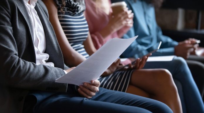 How to Find a New Job While You’re Still Employed New-Job