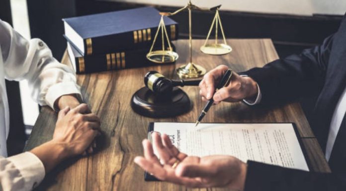 8 Things You Need To Know Before Hiring A Lawyer For Your Business business lawyer