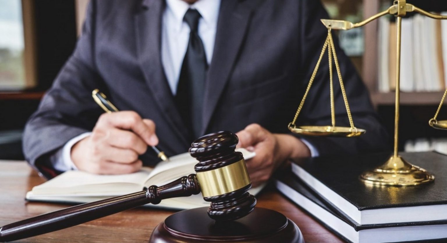 What Is The Difference Between A Lawyer And A Solicitor? The European