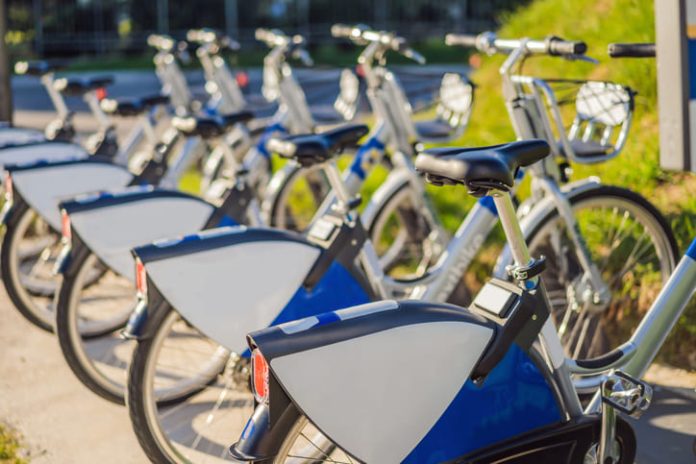 iStock-2168309486 (1) online bike rental business