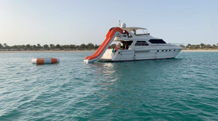 Get Sunshine Boats with Inflatable Toys in Abu Dhabi Get Sunshine Boats with Inflatable Toys in Abu Dhabi