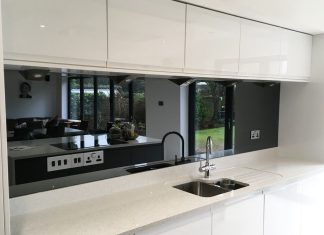 Why Use a Mirrored Splashback? Mirrored Splashback