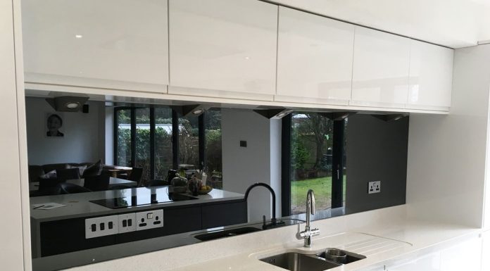 Why Use a Mirrored Splashback? Mirrored Splashback