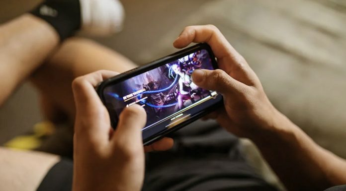 A Closer Look at the Growing Popularity of Mobile Gaming Mobile Gaming