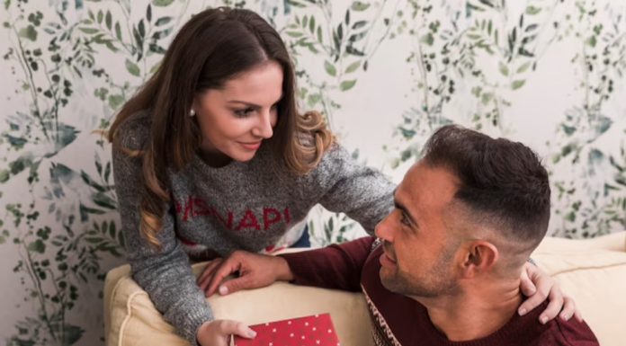 Share Your Love With These Romantic Gift Baskets For Special Occasions Share Your Love With These Romantic Gift Baskets For Special Occasions