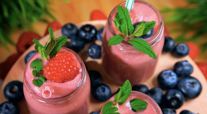 Stevia Drops in Your Smoothies: A Delicious Way to Boost Your Nutrient Intake Stevia Drops in Your Smoothies