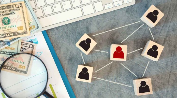 The What, Why, and When of Payroll Outsourcing Outsourcing