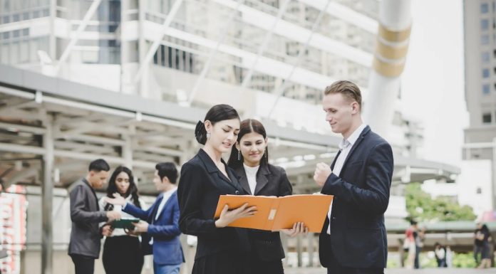 Discover tips for top business people to enhance their productivity and success. Engage in cardio workouts to clear your mind, relieve stress, and enjoy fresh air.