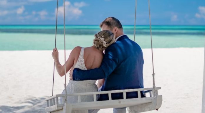 Escape to the Tropics How to Plan a Destination Wedding Party with a Tropical Theme