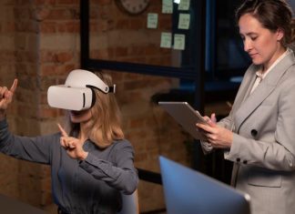 Exploring AR and VR in Mobile App Development