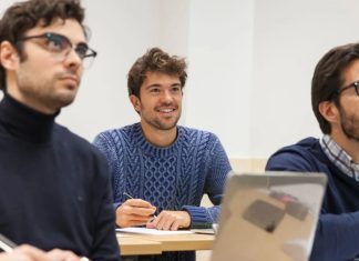 Navigating Change and Adapting to Challenges: Essential Skills for an Academic Dean Navigating Change and Adapting to Challenges Essential Skills for an Academic Dean