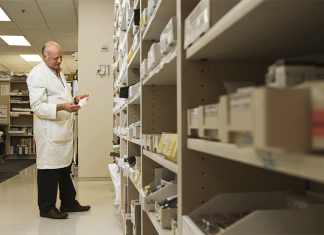 Leveraging Technology to Streamline Pharmacy Management Processes and Enhance Performance pharmacy management