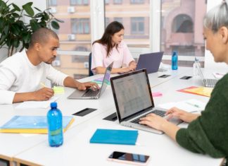 Evaluating the Reputation and Accreditation of Institutions Offering Executive Education Programs