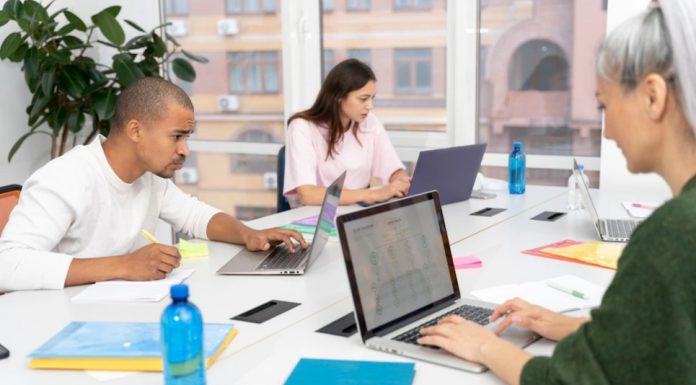 Evaluating the Reputation and Accreditation of Institutions Offering Executive Education Programs Evaluating the Reputation and Accreditation of Institutions Offering Executive Education Programs