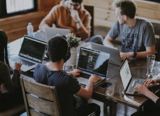 Hyper-V Backup and Recovery: Ensure Business Continuity for Hyper-V VMs Hyper-V Backup and Recovery Ensure Business Continuity for Hyper-V VMs