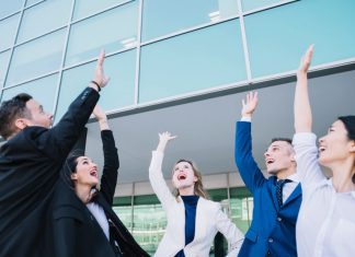 A Fresh Perspective on Leading Teams Towards Success Leading Teams Towards Success