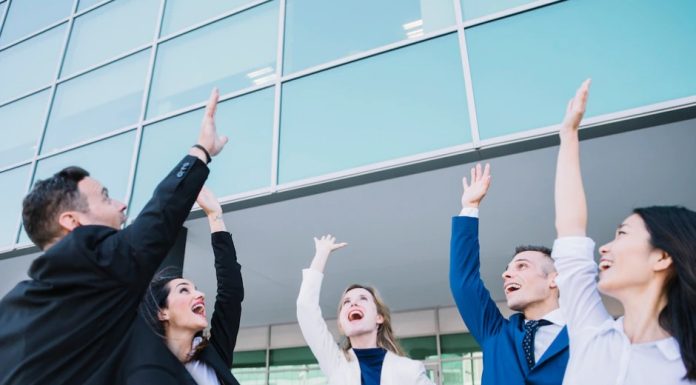 Leading Teams Towards Success