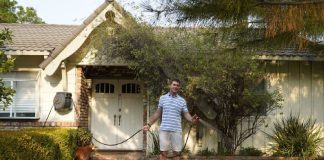 The Most Convenient Garden Watering Hose: Giraffe Tools Retractable Hose Reels The Most Convenient Garden Watering Hose