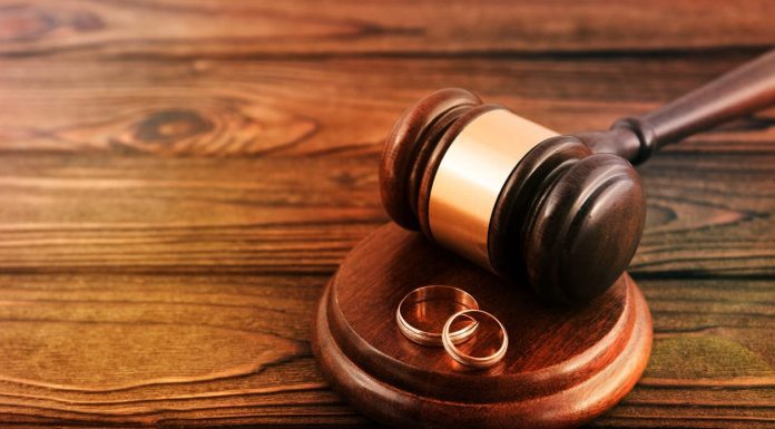 Should You Consider Hiring a Wauwatosa Divorce Lawyer? iStock-1144596786