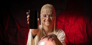 Best Online Fortune Tellers in 2023: Unlock Your Destiny from Anywhere iStock-1199481551