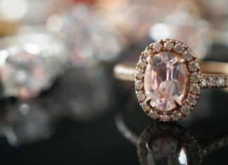 Teach Jewelry’s Expert Take on 2023’s Top Diamond Engagement Ring Trends iStock-1330616850