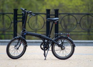 Pedal Power: Mastering the Art of Navigating Black Friday Bicycle Chaos iStock-1364957509