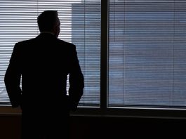 businessman-1477601_1280