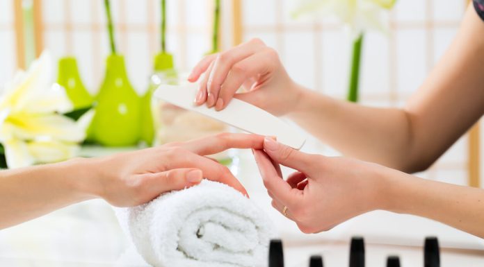 8 Must-Have Features in a Nail Salon Appointment App iStock-465161243