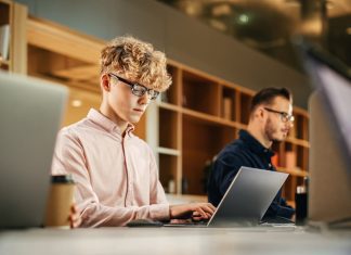 Looking for Better Opportunities in Wellington? Tips to Keep in Mind. iStock-1481369060 (1)