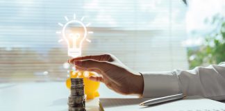 Investing 101 for Students: Building Financial Knowledge for a Bright Future iStock-1692051876 (2)