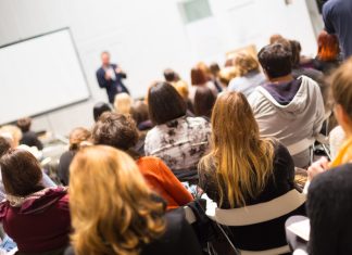 Chicago Booth Debuts New Certificate, the Global Advanced Finance Program, With Electives Held at Campuses in Chicago, London, and Hong Kong Audience in the lecture hall.