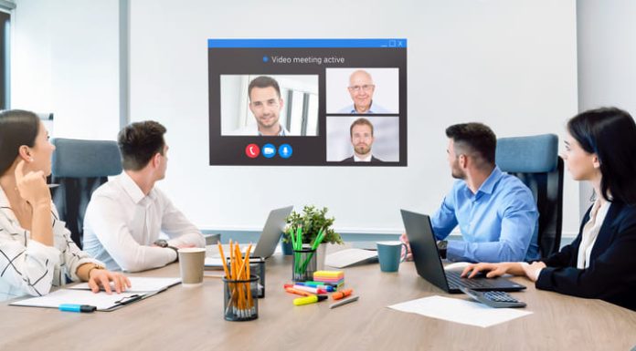 Businessman in a hybrid set up