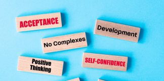 Boosting Morale and Motivation: Innovative Ways to Recognize Healthcare Employees iStock-1415802044