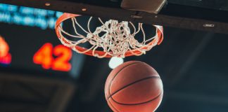 Why It Is Important to Read Sportsbook Reviews iStock-959080376