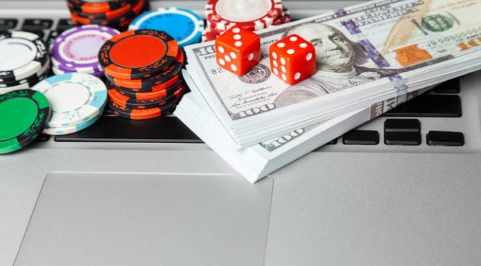 Smart Plays: Winning Financial Strategies for Online Gamblers casino ships and money on laptop