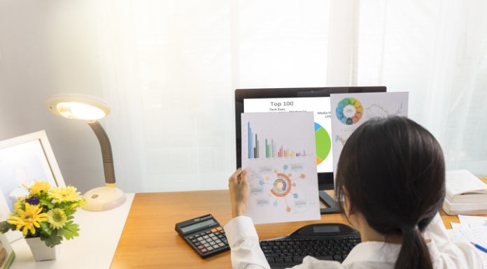 managing finances for freelancer