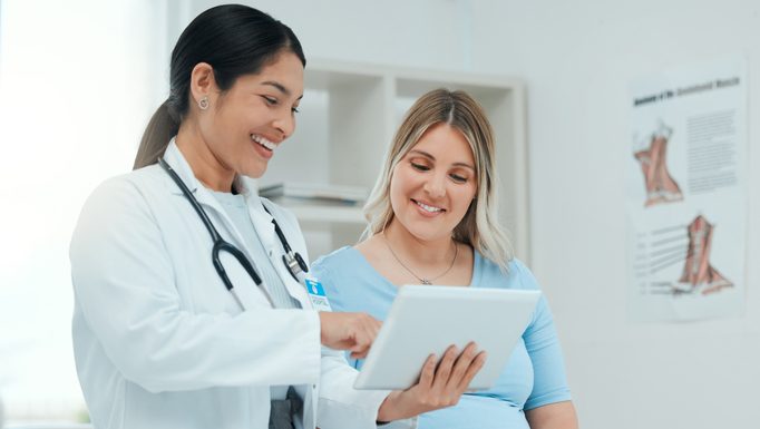 Navigating Pregnancy – The Importance of Access to Antenatal Care Pregnant patient consultation with a doctor