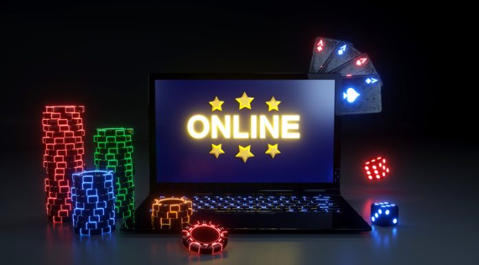 The Risks and Rewards of Online Gambling online casino