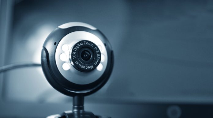 Cam to Cam Safety: Essential Tips for Secure Online Interactions iStock-184498500 (1)