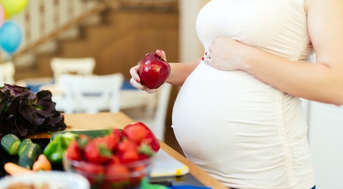 Unlocking a Healthy Pregnancy: The Power of Antenatal Care Pregnant woman healthy diet