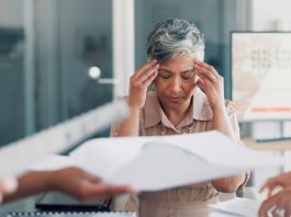 How to Protect Your Senior Leaders from Burnout: Simple, Company-Wide Leadership Behaviour Changes to Help Business woman stress and burnout