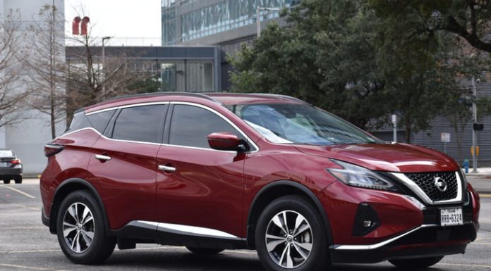 Comparing Nissan Magnite Models: Choosing the Right Model for Your Needs red nissan SUV