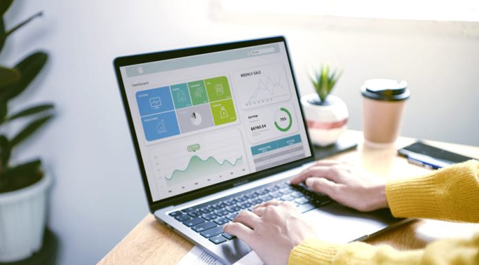 Businesspeople working in finance and accounting Analyze finance