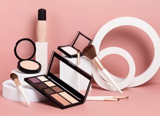 How to Create an Appealing Story for Your Cosmetic Brand Make up products