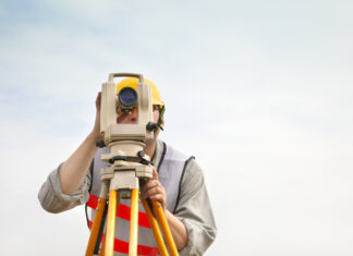 Surveyor engineer