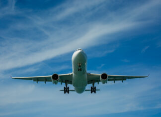 10 Popular Careers in Major European Airports airplane